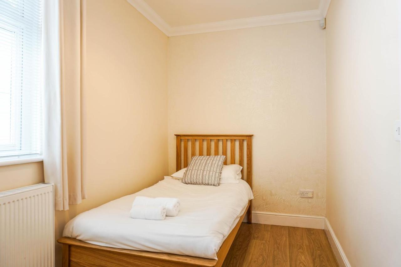The Beach House - Fully Refurbed March 2024 Oystermouth Buitenkant foto