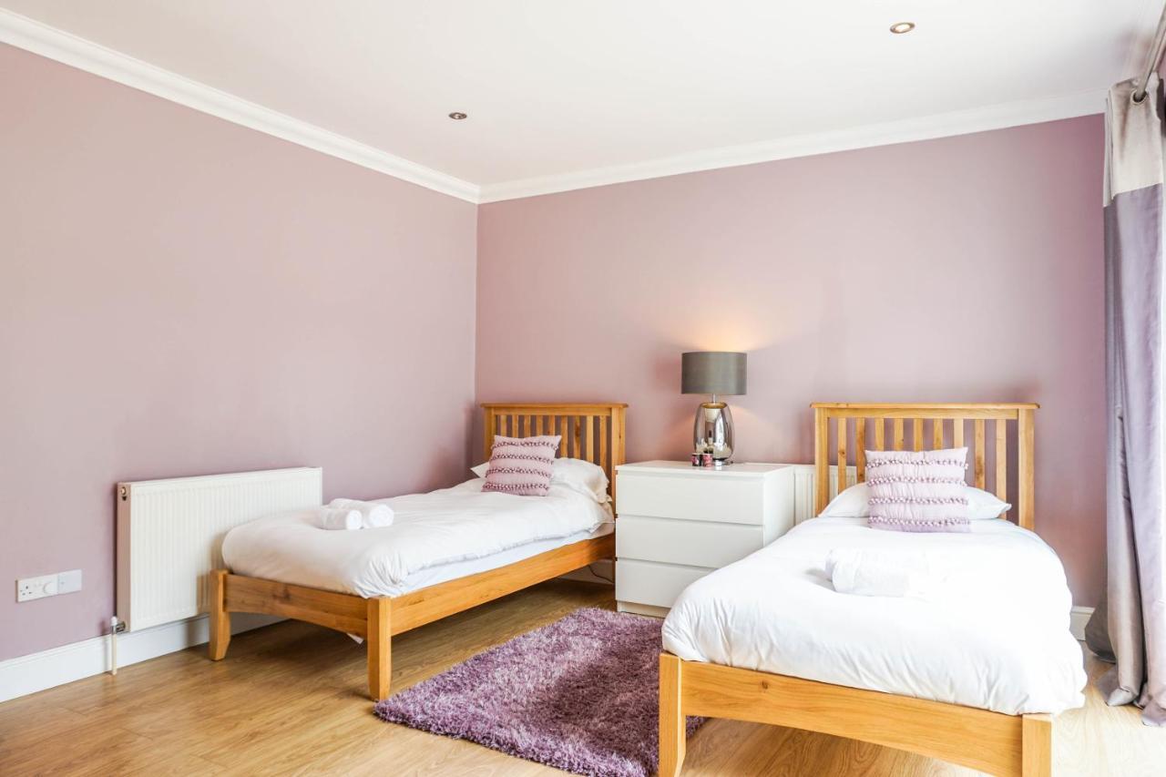 The Beach House - Fully Refurbed March 2024 Oystermouth Buitenkant foto