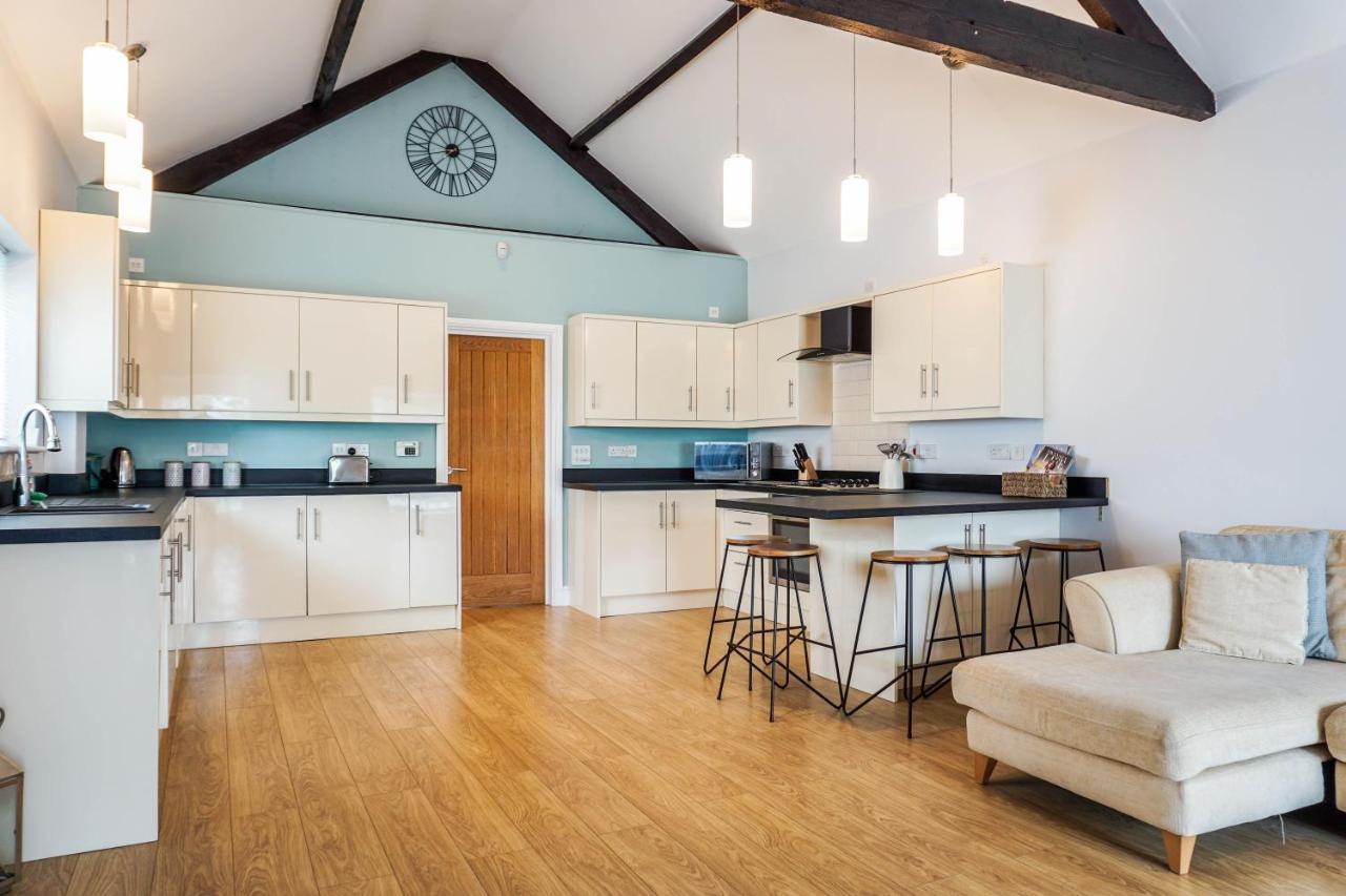 The Beach House - Fully Refurbed March 2024 Oystermouth Buitenkant foto